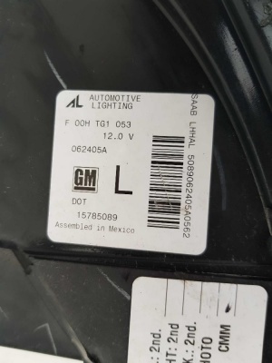 Фара передняя левая Saab 9-7X 19 121 828; 15785089